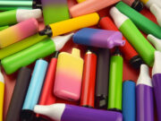 Tabac : interdiction des cigarettes électroniques jetables (puffs)