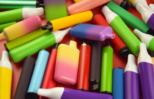 Tabac : interdiction des cigarettes électroniques jetables (puffs)