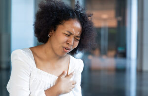 Arrêt cardiaque : les signes précurseurs sont différents chez les femmes et les hommes