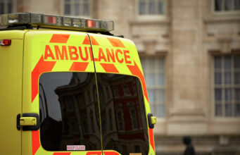 Une personne meurt après avoir mangé «des sardines en bocal»