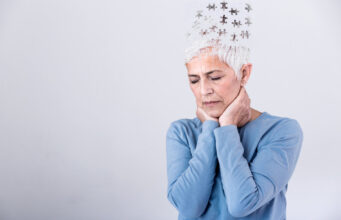 Alzheimer : Un test permet de détecter la maladie 20 ans avant