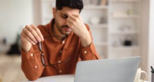 Écrans : 5 conseils pour réduire la fatigue visuelle