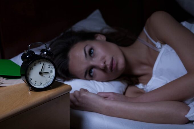Insomnie : cette mauvaise habitude qui perturbe votre sommeil