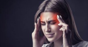 Tumeur au cerveau : les maux de tête persistants sont un signal que vous devez consulter un médecin