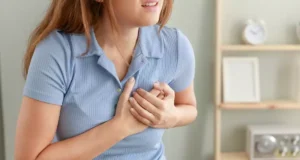 Crise cardiaque chez la femme : des symptômes souvent méconnus