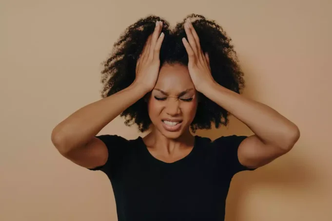 Thrombose du cerveau : ces signes qui doivent vous inquiéter