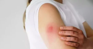 Pourquoi avoir de nombreux symptômes après un vaccin Covid est une bonne chose selon une étude ?