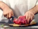 Manger de la viande rouge deux fois par semaine augmente le risque de développer cette maladie