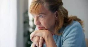 Maladie d’Alzheimer : le premier signe précoce à surveiller