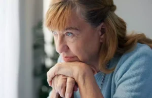 Maladie d’Alzheimer : le premier signe précoce à surveiller