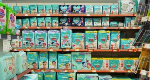 Bébé : voici ce que veulent changer des experts français sur les paquets de couches