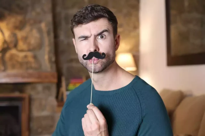 MOVEMBER : se faire pousser la moustache est bon pour la santé