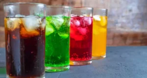 L’OMS appelle à taxer davantage l’alcool et les boissons sucrées