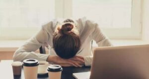 7 habitudes qui vous prennent trop d’énergie et vous fatiguent au quotidien