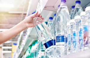 Eau en bouteille : 100 fois plus de nanoparticules de plastique