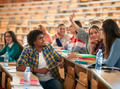 Chaque année passée à l’école augmente l’espérance de vie, disent les experts