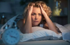 Sommeil : les insomnies à 40 ans augmentent le risque d’Alzheimer plus tard, disent les experts