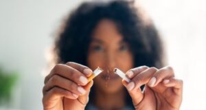 Cette mauvaise habitude augmenterait le risque de mourir d’un mélanome