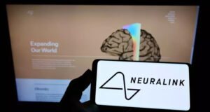 Un implant dans le cerveau ? Elon Musk l’a fait (mais pas sur lui…)