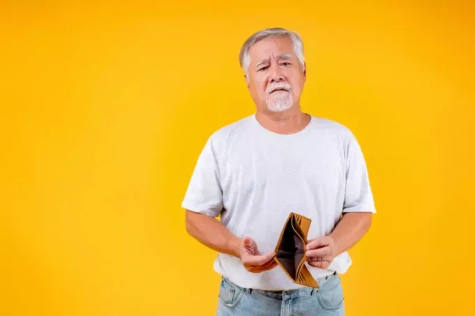 Pourquoi les personnes âgées sont-elles plus exposées aux escroqueries ?