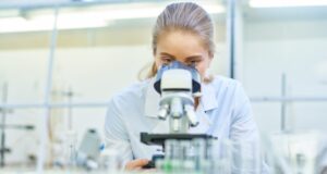 Cancers : un traitement innovant prévu en 2026 par BioNTech