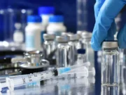 Covid-19: un homme vacciné 217 fois