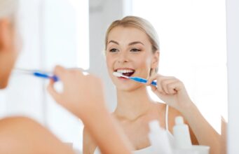 Voici pourquoi il n’est pas conseillé de se laver les dents après le petit-déjeuner