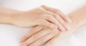 Si cette anomalie se développe sur plusieurs ongles, elle peut être le signe d’une tumeur