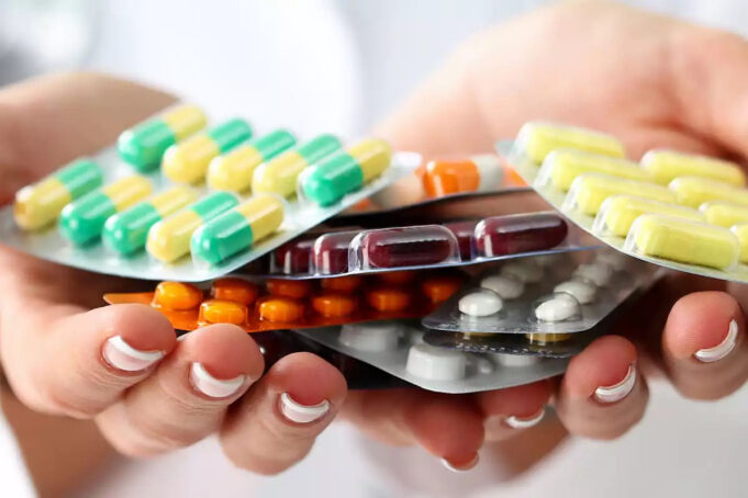 Scandale : l’Europe suspend 400 médicaments génériques dont 72 en France