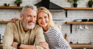 Ce sont les deux âges où l’on vieillit le plus selon une étude