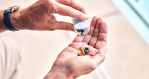 Ostéoporose : ce traitement courant chez les seniors pourrait aggraver la perte osseuse