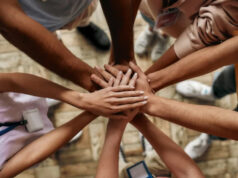 Ralentir le vieillissement grâce à cette activité sociale, selon la science Ralentir le vieillissement grâce à cette activité, selon la science