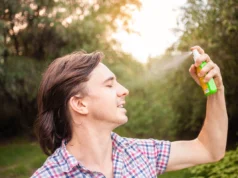 Crème solaire et anti-moustique : ce mélange est dangereux pour votre peau