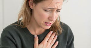 Crise cardiaque : ces signaux que trop de gens ignorent… jusqu’au drame