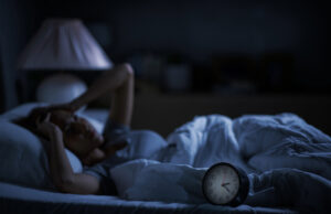 Sommeil perturbé : ce produit que vous utilisez chaque jour pourrait en être la cause