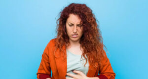 Douleur abdominale : gauche, droite, cause, traitement