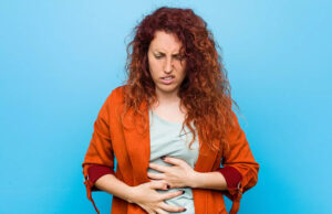 Douleur abdominale : gauche, droite, cause, traitement