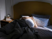 Voici le nombre normal de réveils par nuit à 60 ans : au-delà, il faut consulter