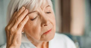 C’est le symptôme le plus préoccupant de tous après 60 ans : il peut révéler un cancer