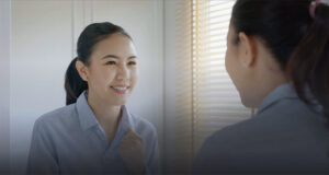 Que signifie le fait de parler tout seul, selon la psychologie ?