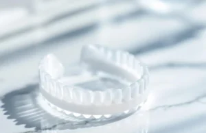 Dents pigmentées : comment les blanchir efficacement et retrouver un sourire éclatant