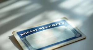 Crise à la Sécurité Sociale 2025 : les ménages modestes et seniors en danger