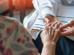 Ces symptômes de la maladie de Parkinson seraient plus courants chez les femmes