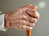 Ostéoporose après 50 ans : comment renforcer vos os avant la fracture