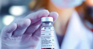 Les secrets du vieillissement dévoilés par des biomarqueurs sanguins chez les centenaires
