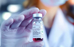 Les secrets du vieillissement dévoilés par des biomarqueurs sanguins chez les centenaires