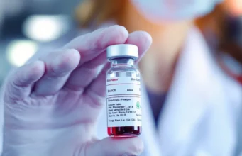 Les secrets du vieillissement dévoilés par des biomarqueurs sanguins chez les centenaires