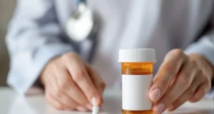 Migraine : un médicament augmente le risque de fausse couche, attention aux femmes enceintes