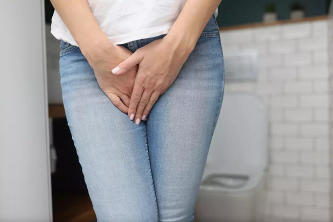 Pourquoi on urine moins quand il fait chaud ?
